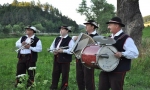 OGNISKO Z KAPELĄ REGIONALNĄ W WOJKOWEJ